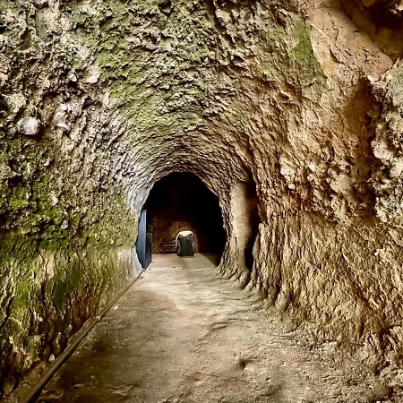 Хотел славова крепост Мелник