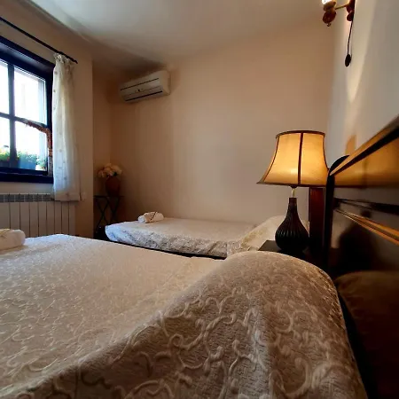 Slavova Krepost Hotel