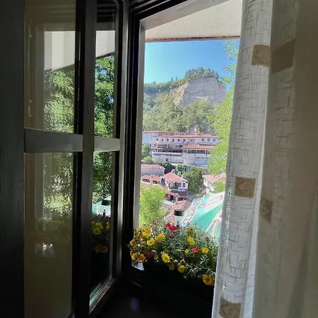 Slavova Krepost Hotel