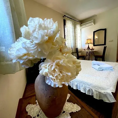 Slavova Krepost Hotel