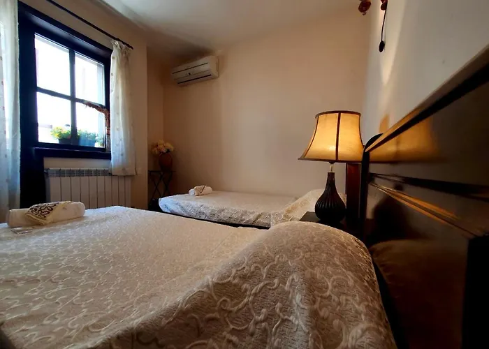 Slavova Krepost Hotel