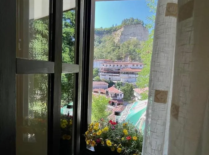 Slavova Krepost Hotel