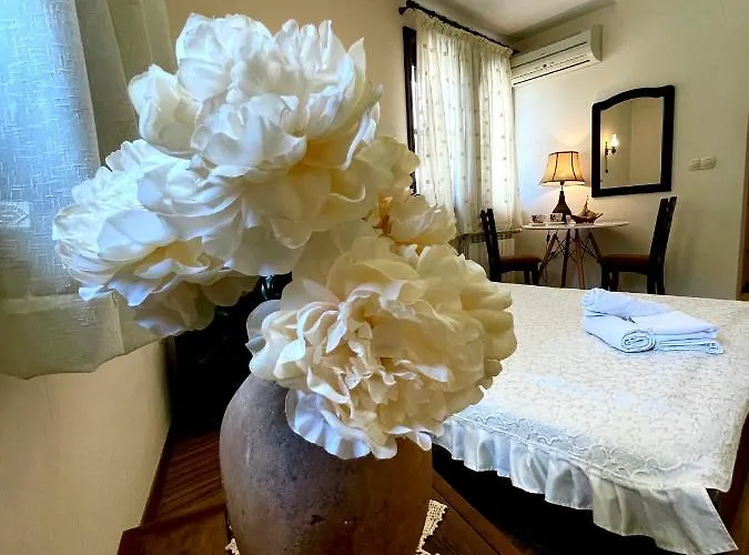 славова крепост Хотел